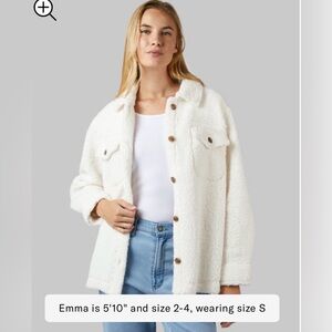 32 Degrees Heat Women's Oversized White Sherpa Jacket XS/S